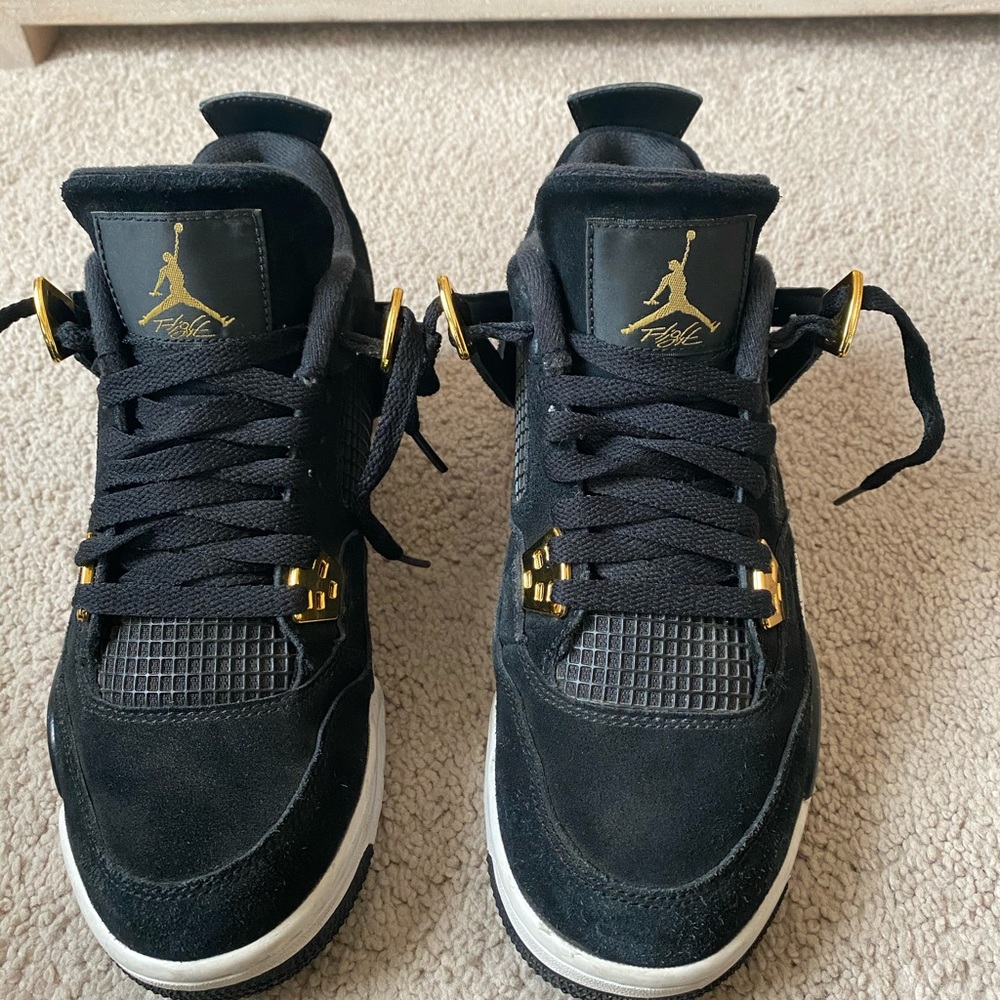 Air Jordan Retro 4 ‘Royalty’
